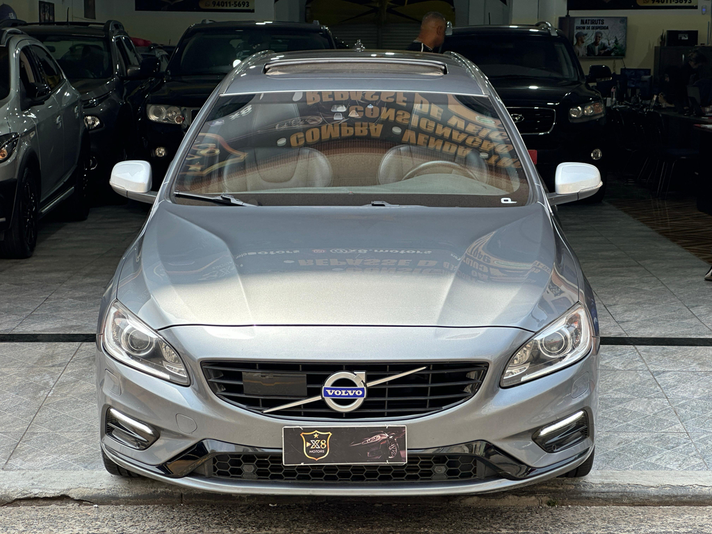 Volvo V60 Cinza