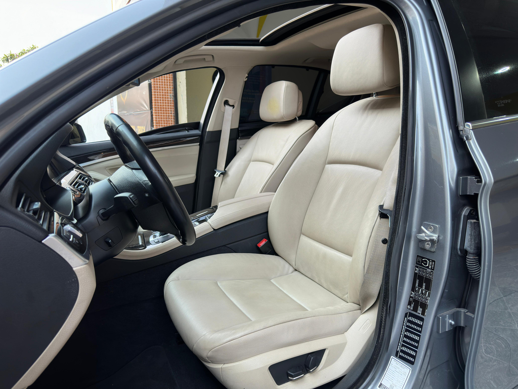 BMW 535I Cinza