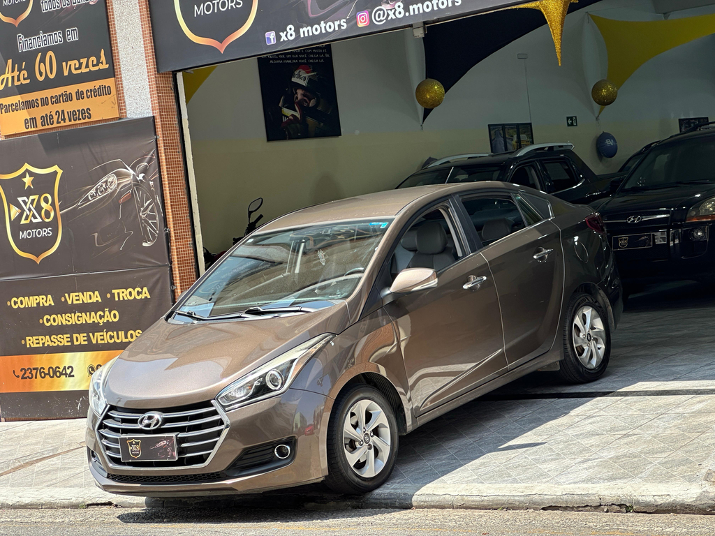 Hyundai HB20S Marrom