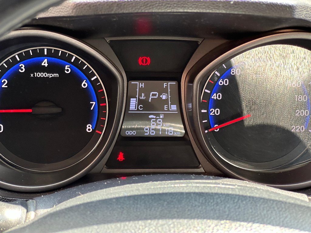 Hyundai HB20S Marrom