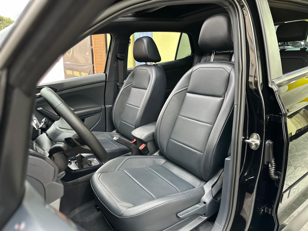 Volkswagen T-Cross Preto