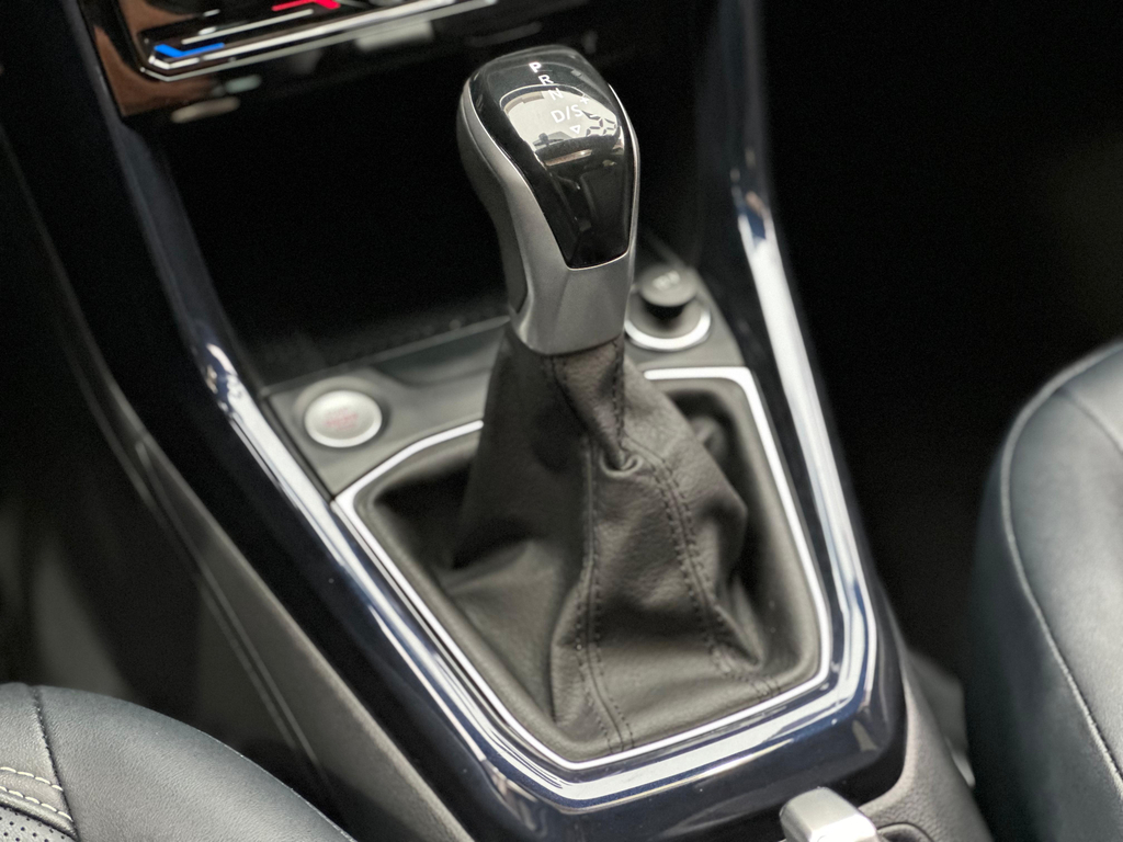 Volkswagen T-Cross Preto