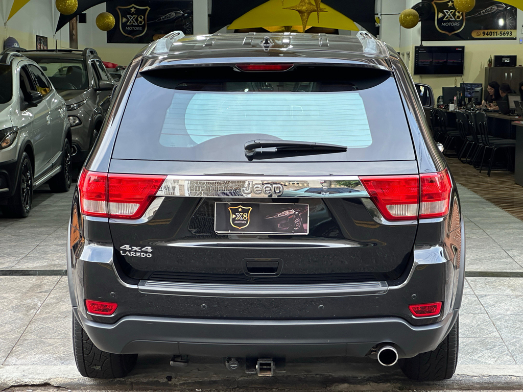 Jeep Cherokee Preto