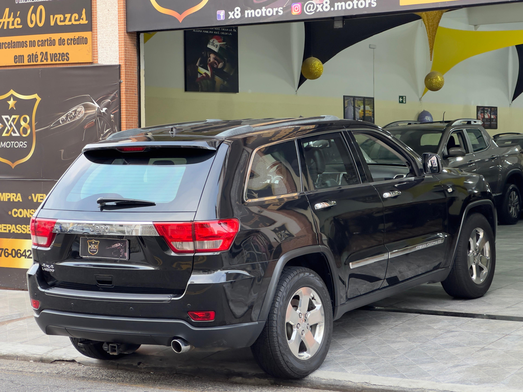 Jeep Cherokee Preto