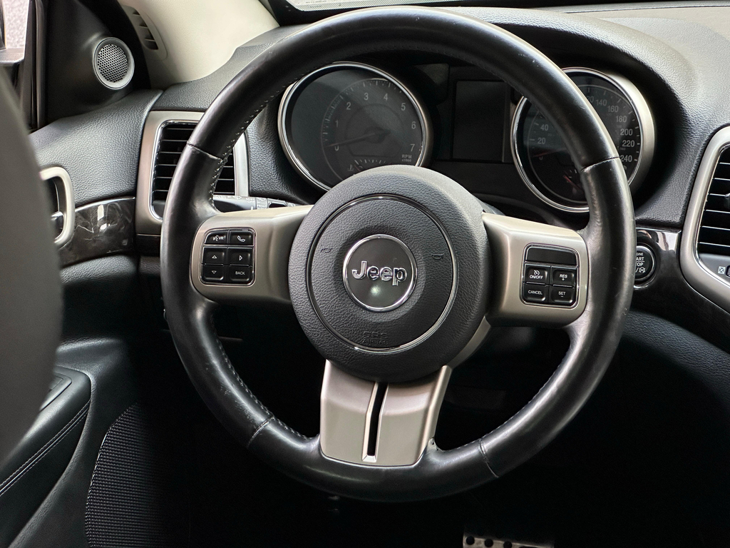 Jeep Cherokee Preto