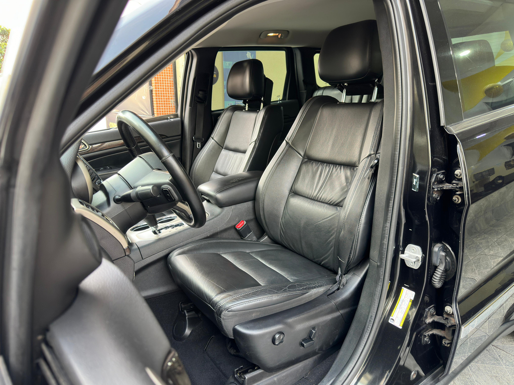 Jeep Cherokee Preto