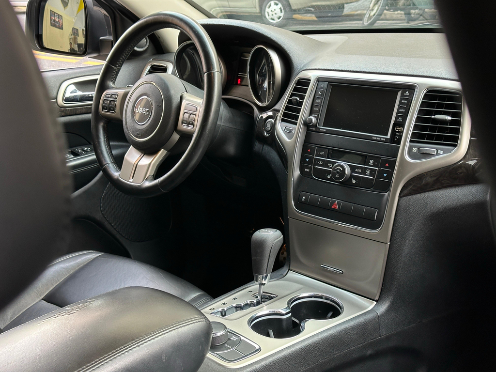 Jeep Cherokee Preto