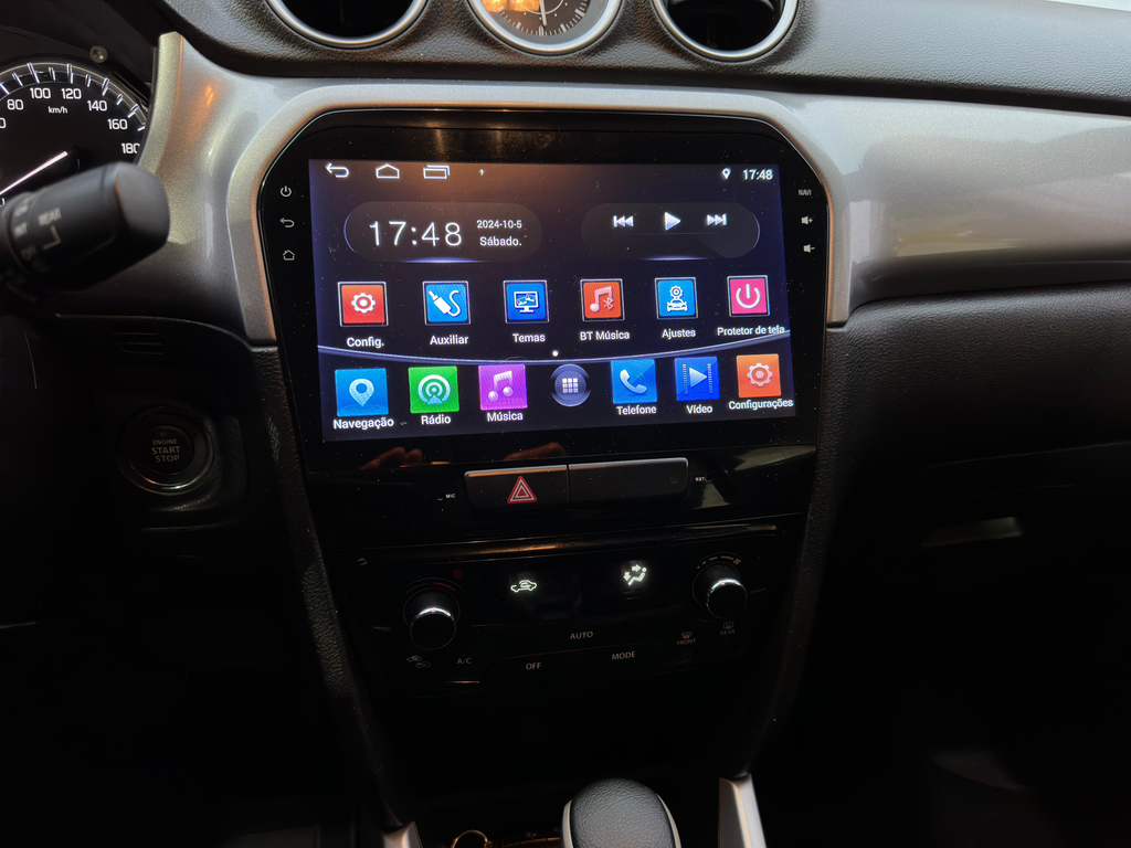 Suzuki Vitara Cinza
