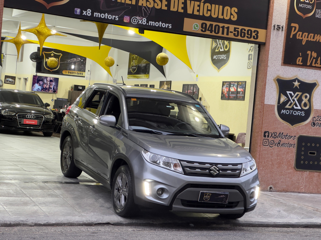 Suzuki Vitara Cinza