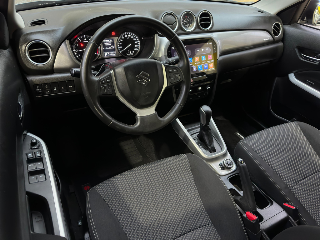 Suzuki Vitara Cinza