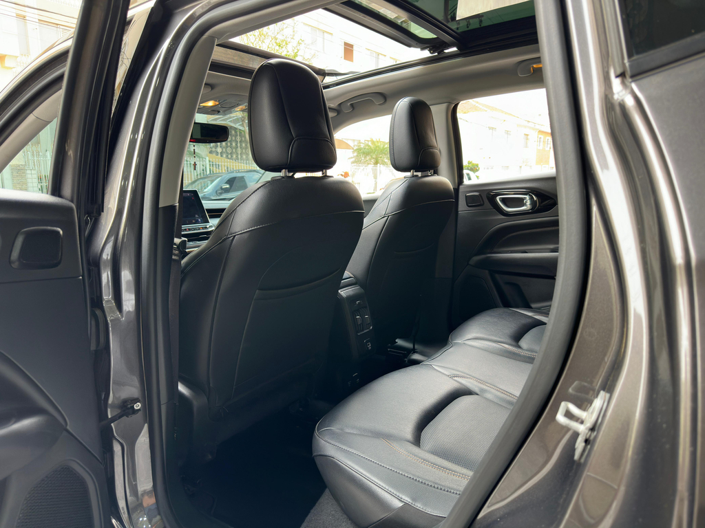 Jeep Compass Cinza