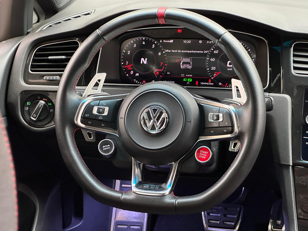 Volkswagen Golf Branco
