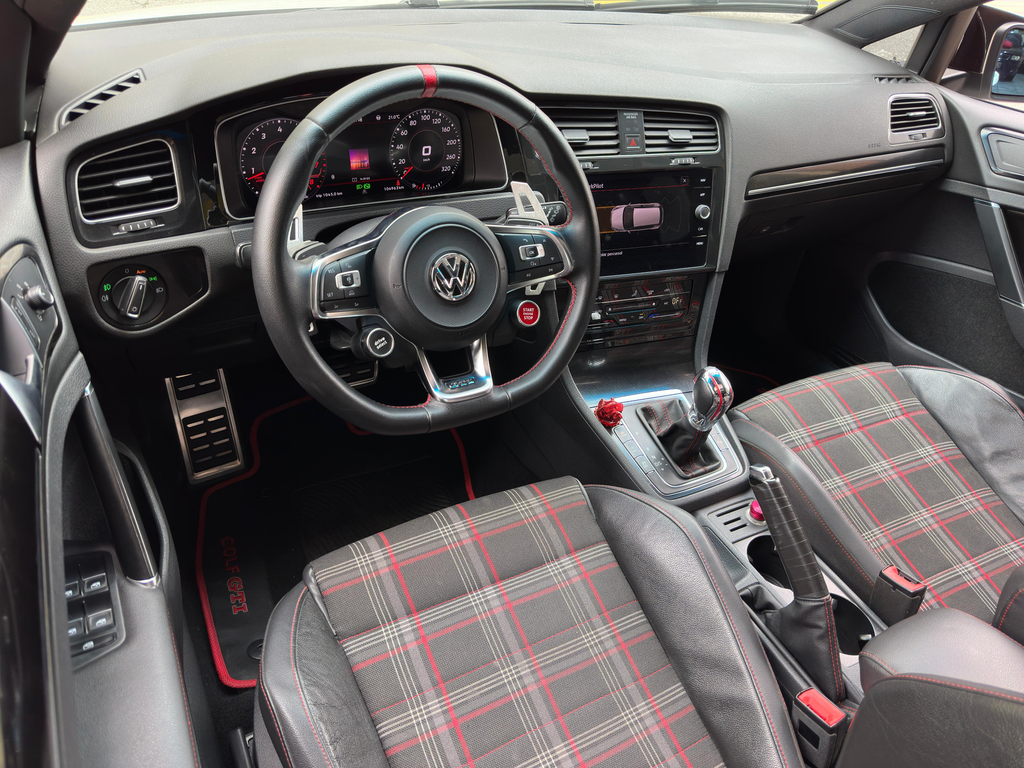 Volkswagen Golf Branco