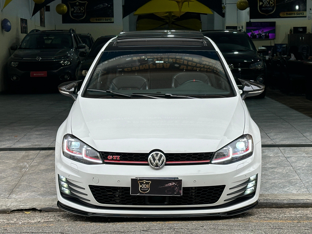 Volkswagen Golf Branco