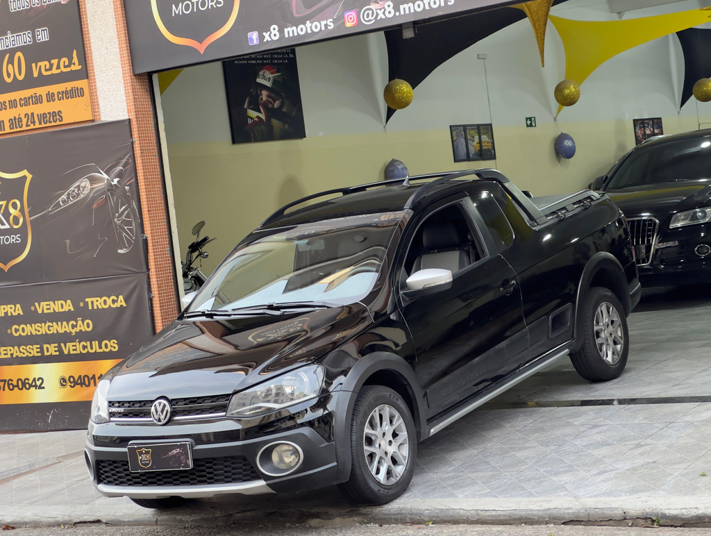 Volkswagen Saveiro Preto