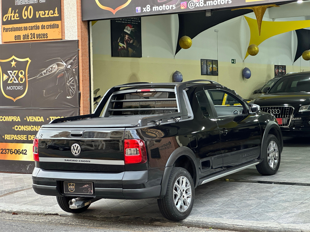 Volkswagen Saveiro Preto