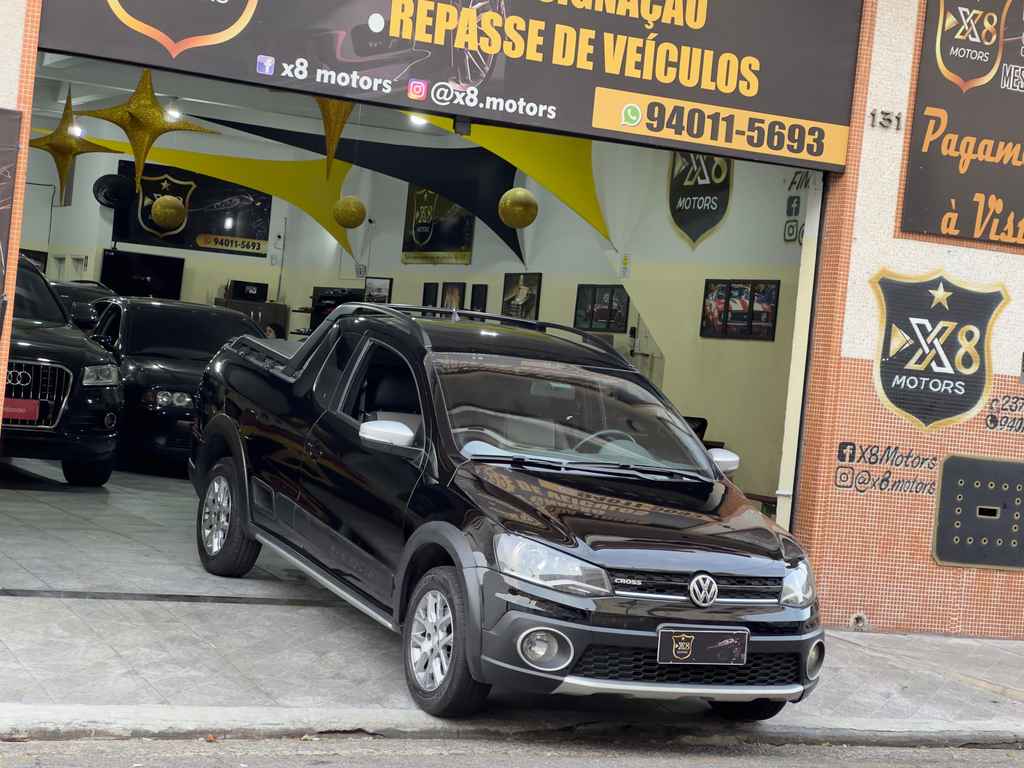 Volkswagen Saveiro Preto