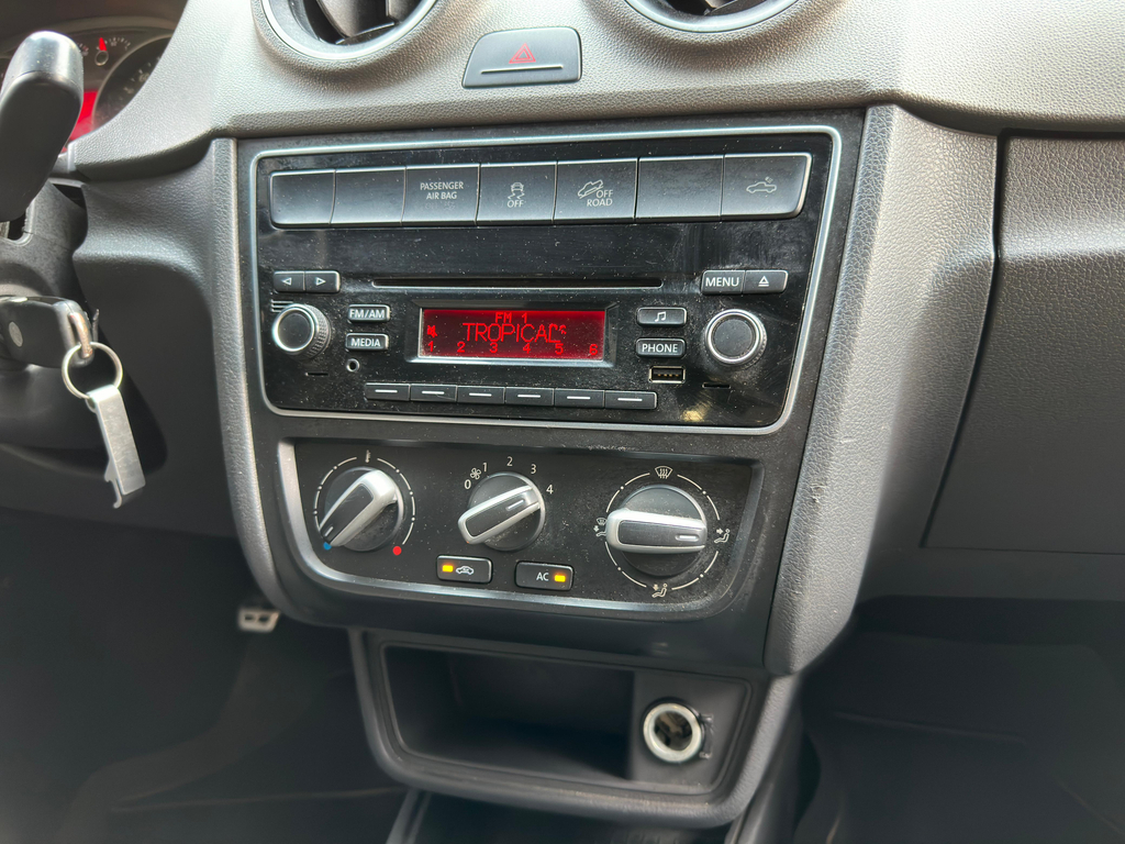 Volkswagen Saveiro Preto