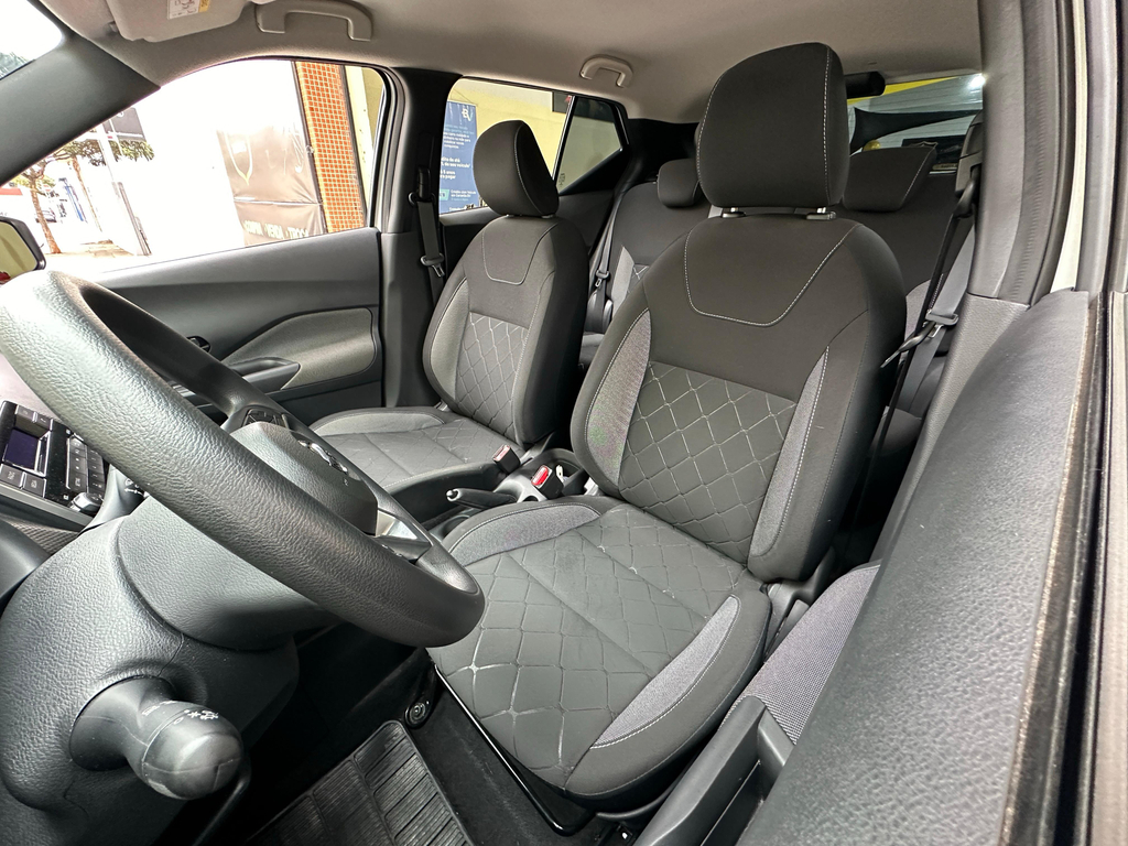 Nissan Kicks Branco