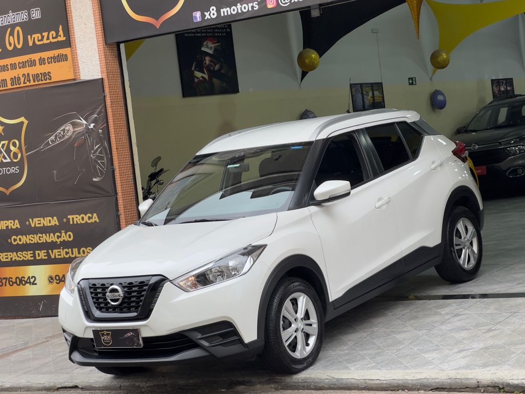 Nissan Kicks Branco