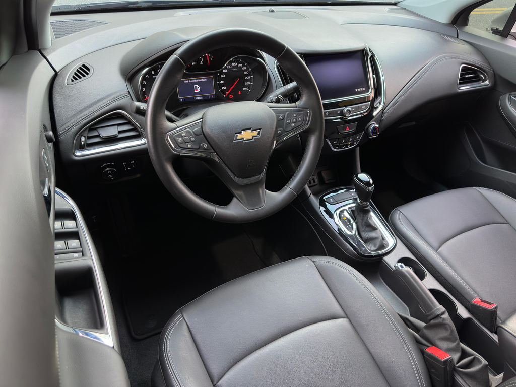 Chevrolet Cruze Sedan Prata