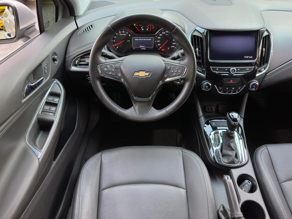 Chevrolet Cruze Sedan Prata