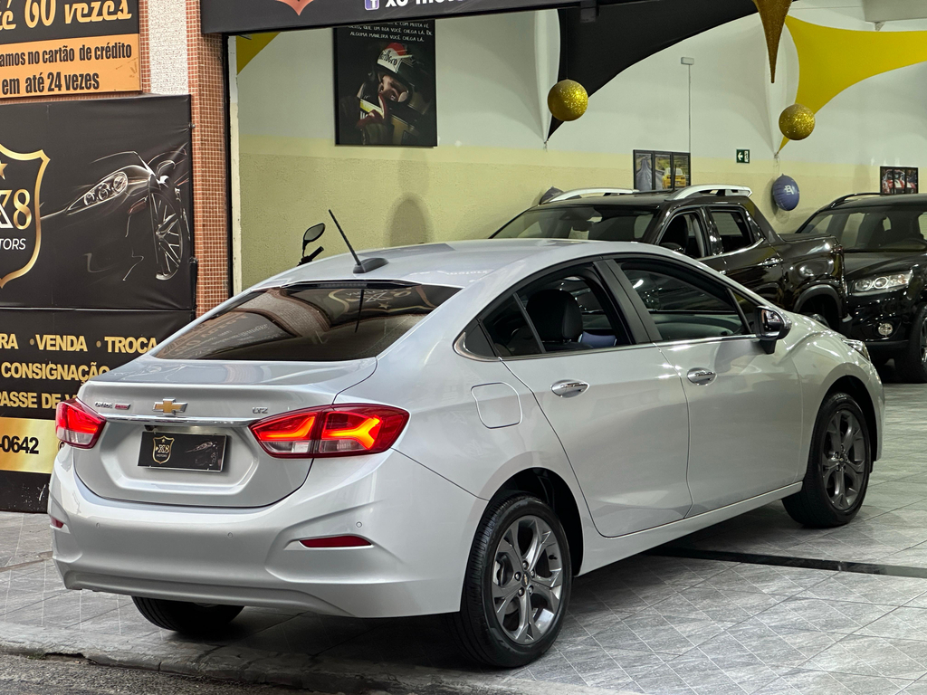Chevrolet Cruze Sedan Prata