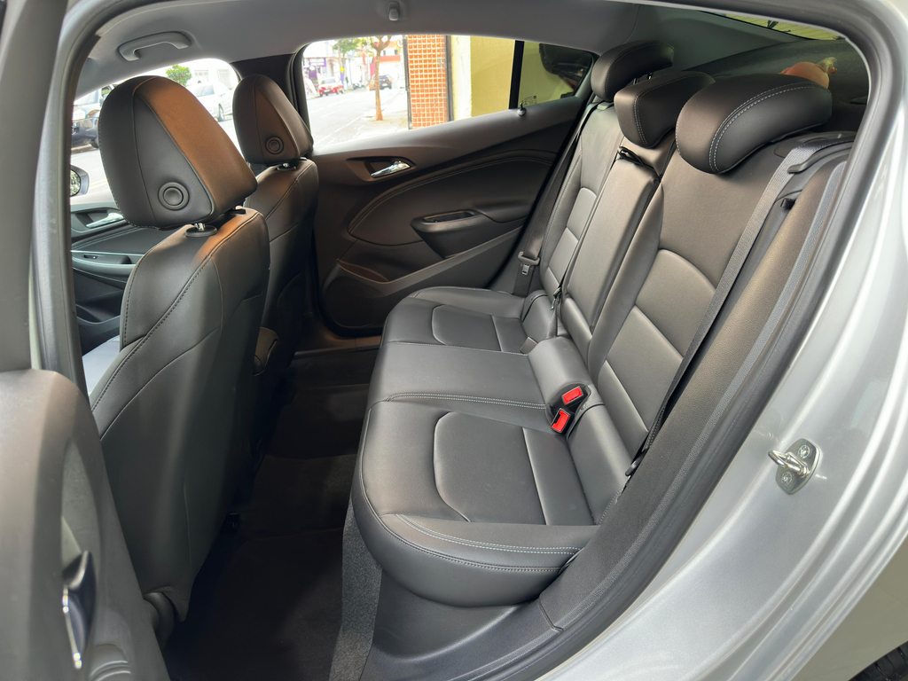 Chevrolet Cruze Sedan Prata