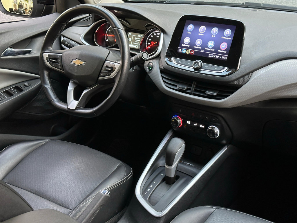 Chevrolet Onix Preto