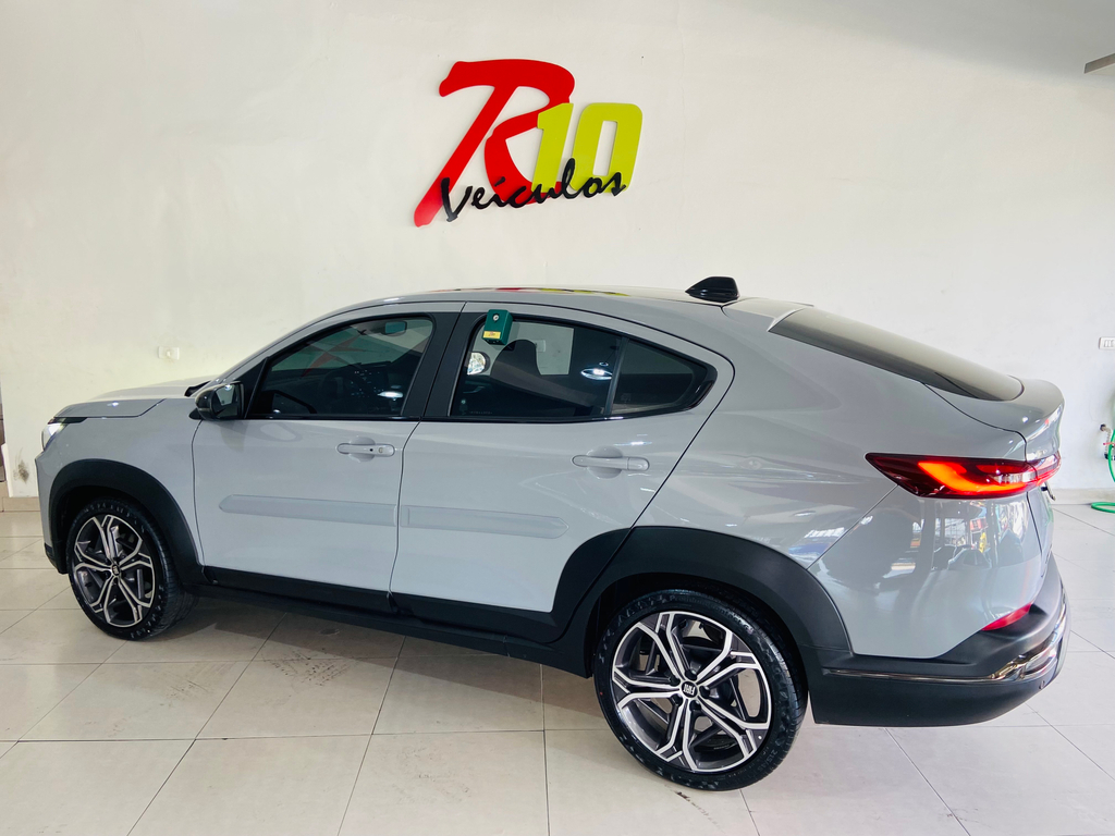 Fiat FASTBACK Cinza