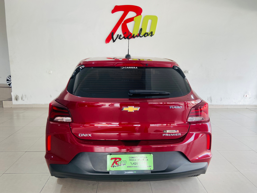Chevrolet Onix Vermelho
