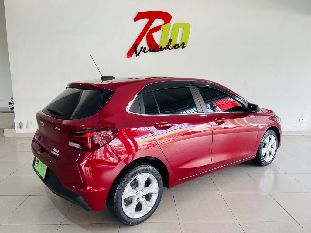 Chevrolet Onix Vermelho