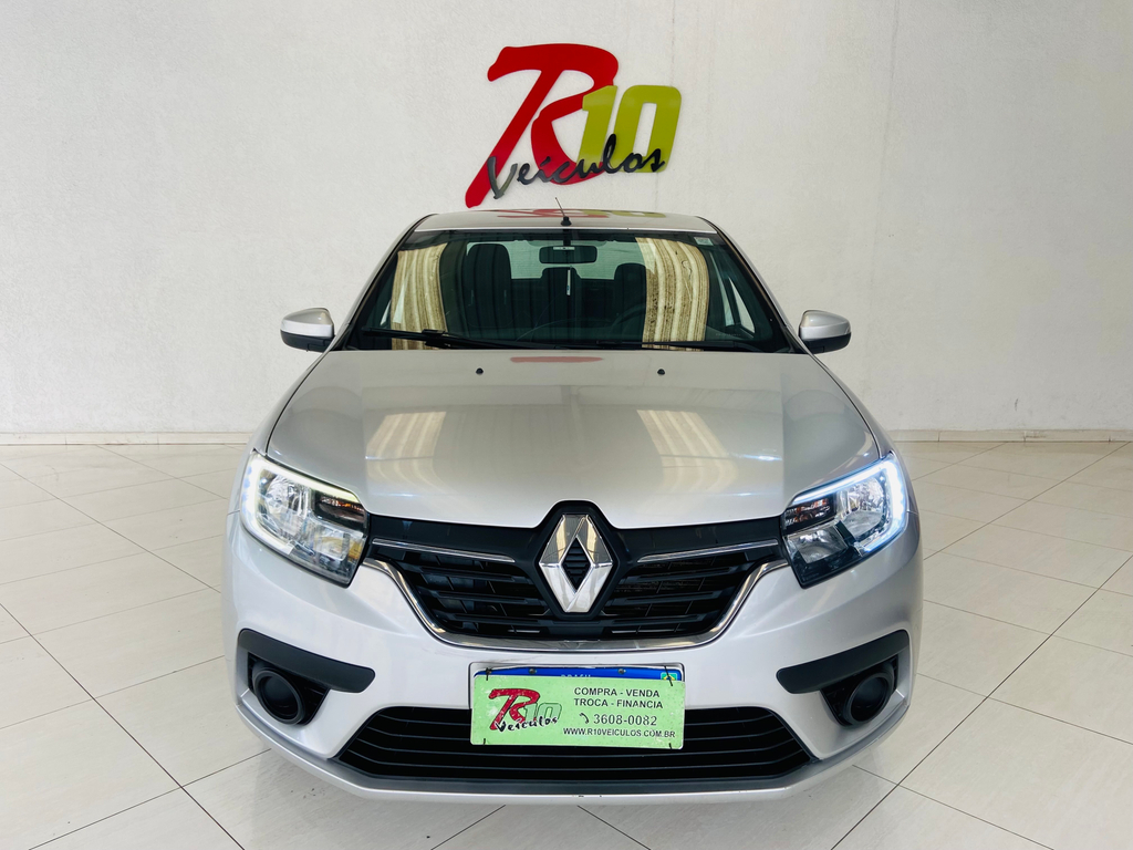 Renault Logan Prata