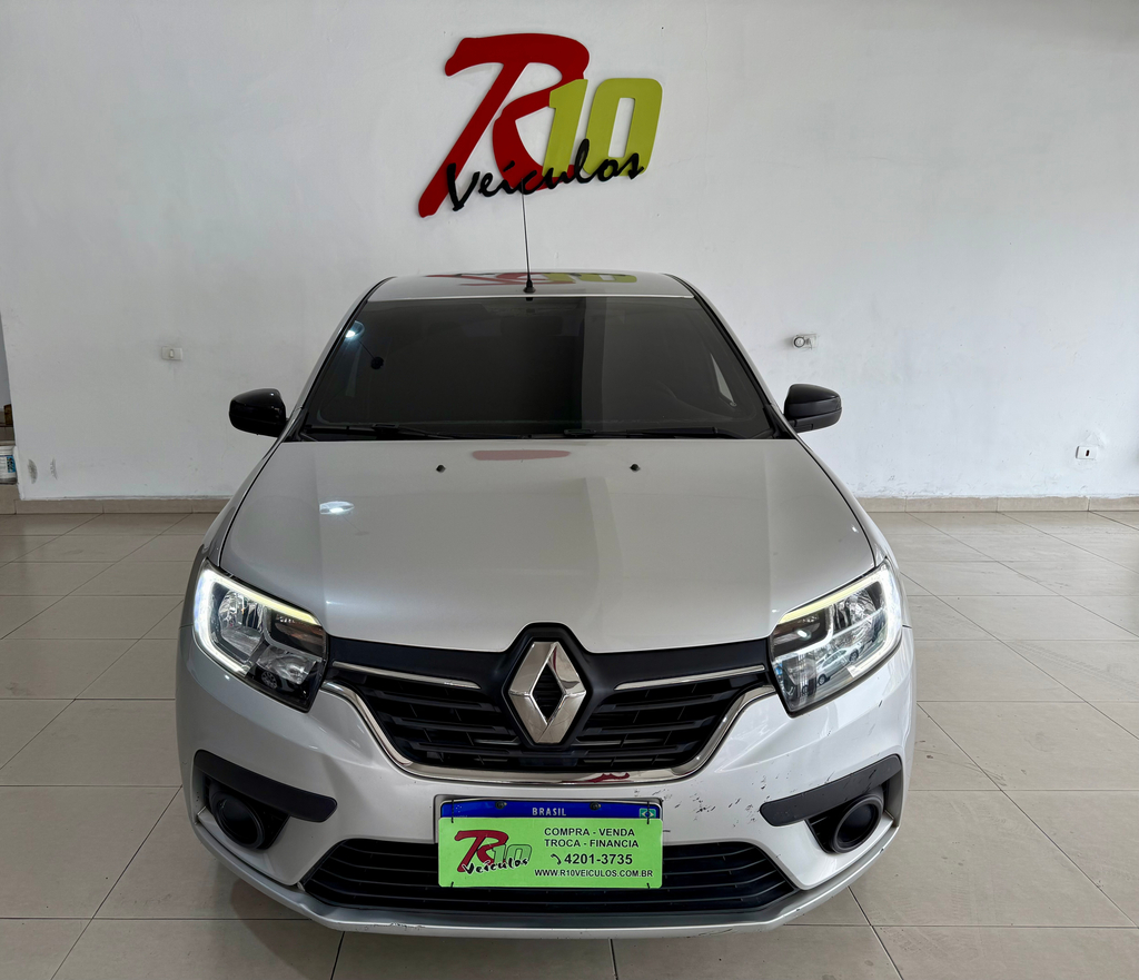 Renault Logan Prata