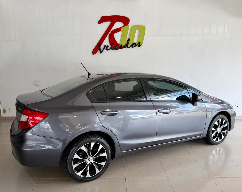 Honda Civic Cinza