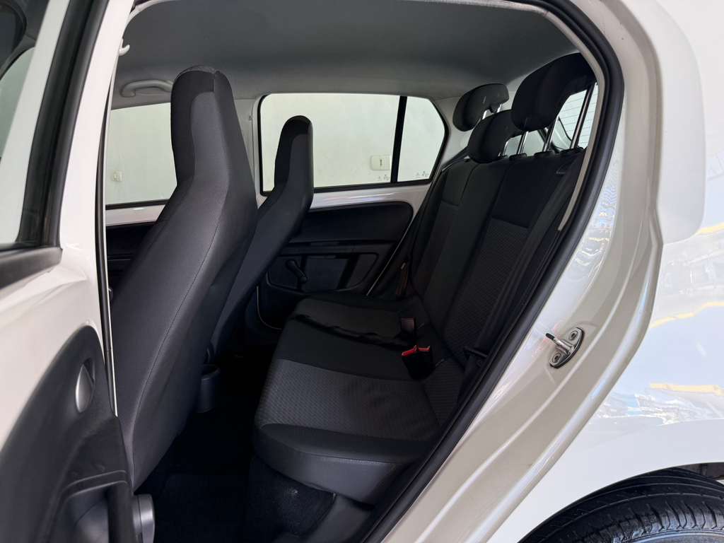 Volkswagen Up! Move Branco