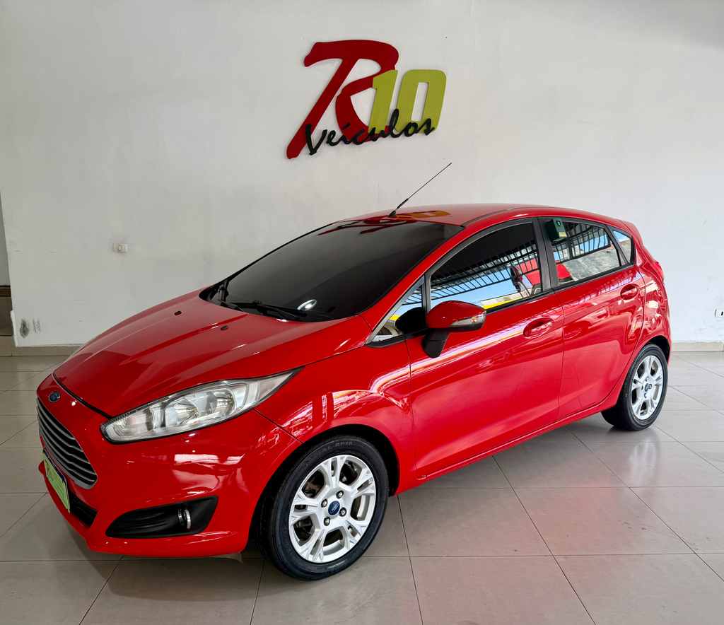 Ford Fiesta Hatch Vermelho