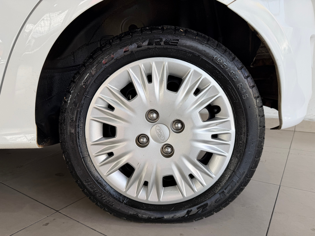 Ford Ka Branco