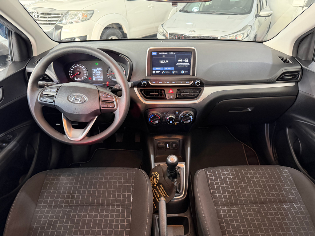 Hyundai HB20 Prata