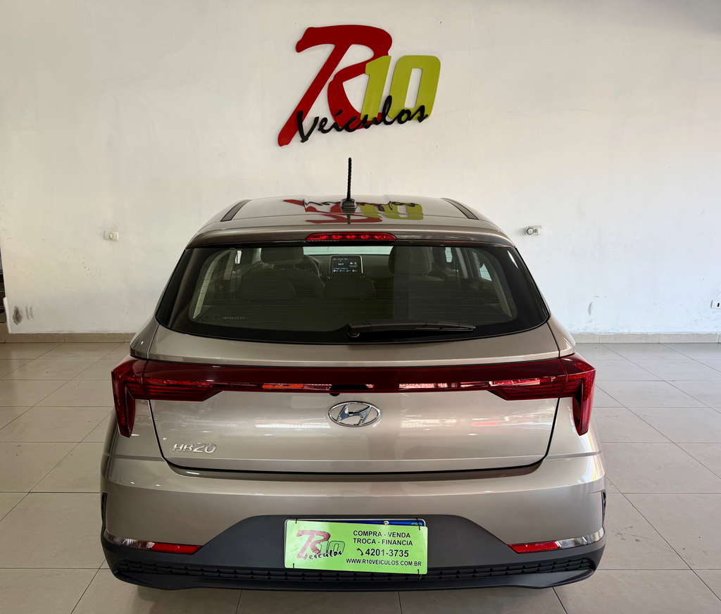 Hyundai HB20 Prata