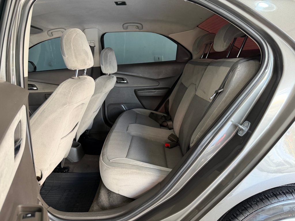 Chevrolet Cobalt Cinza