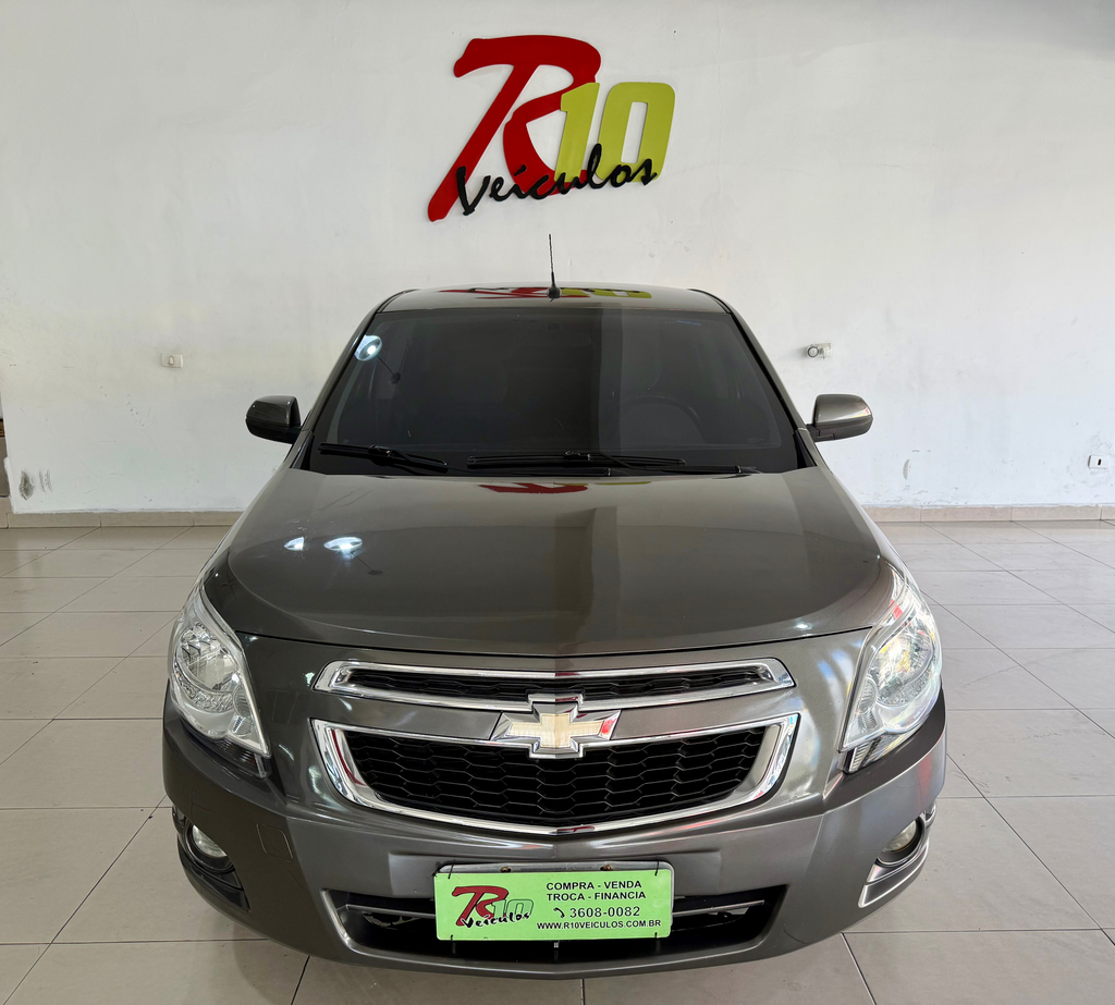Chevrolet Cobalt Cinza