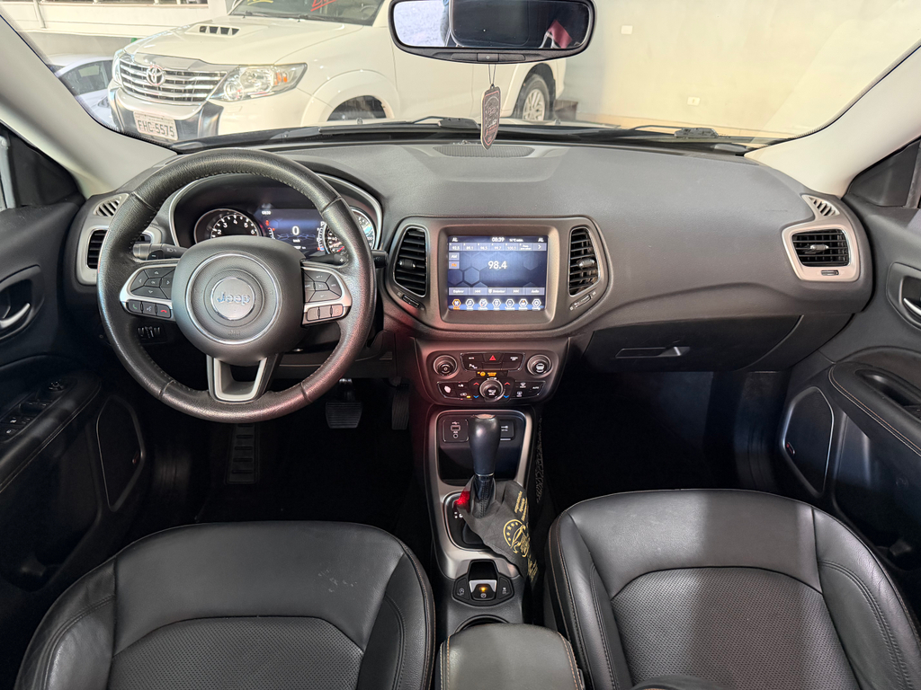 Jeep Compass Preto