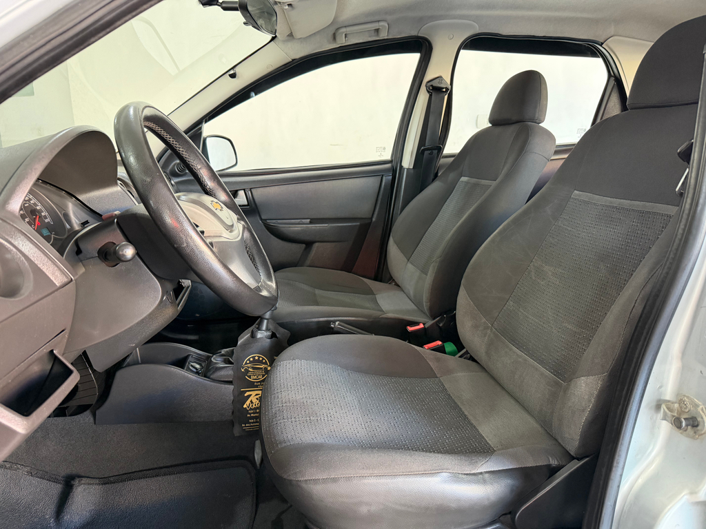 Chevrolet Celta Prata