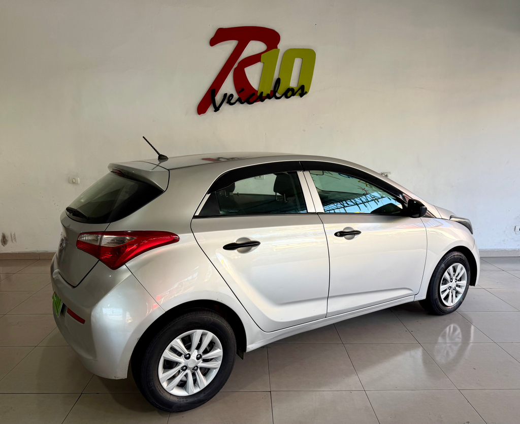 Hyundai HB20 Prata