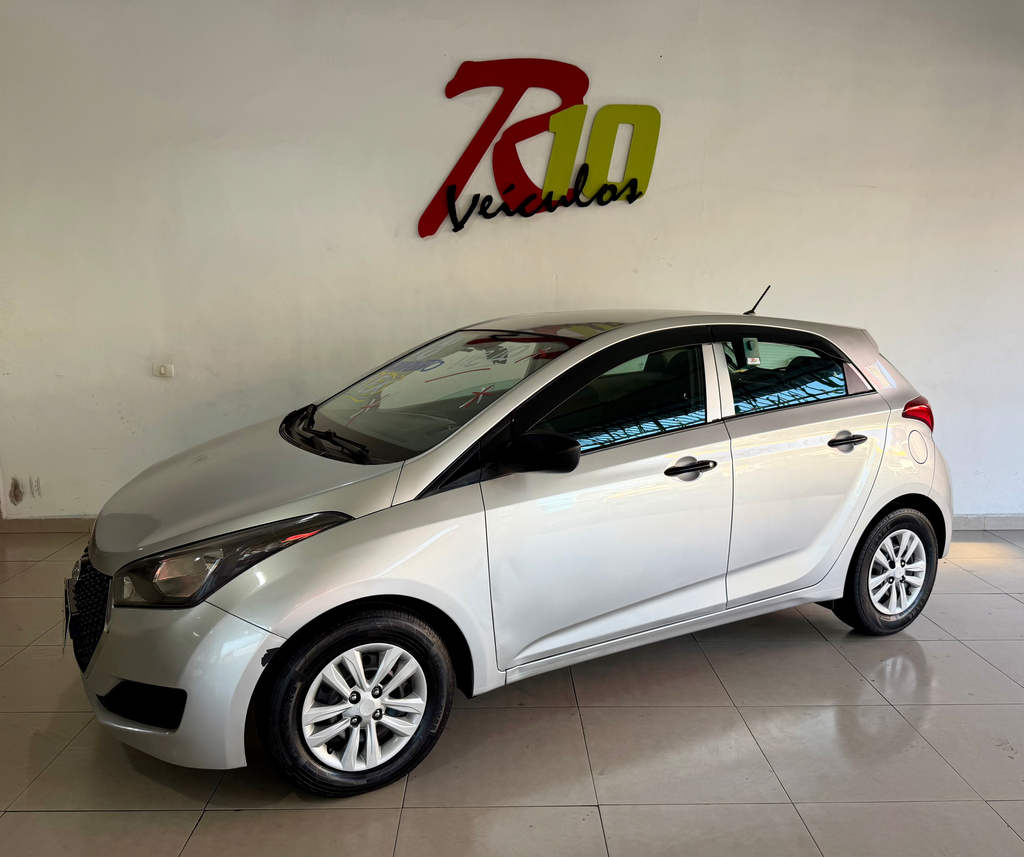 Hyundai HB20 Prata