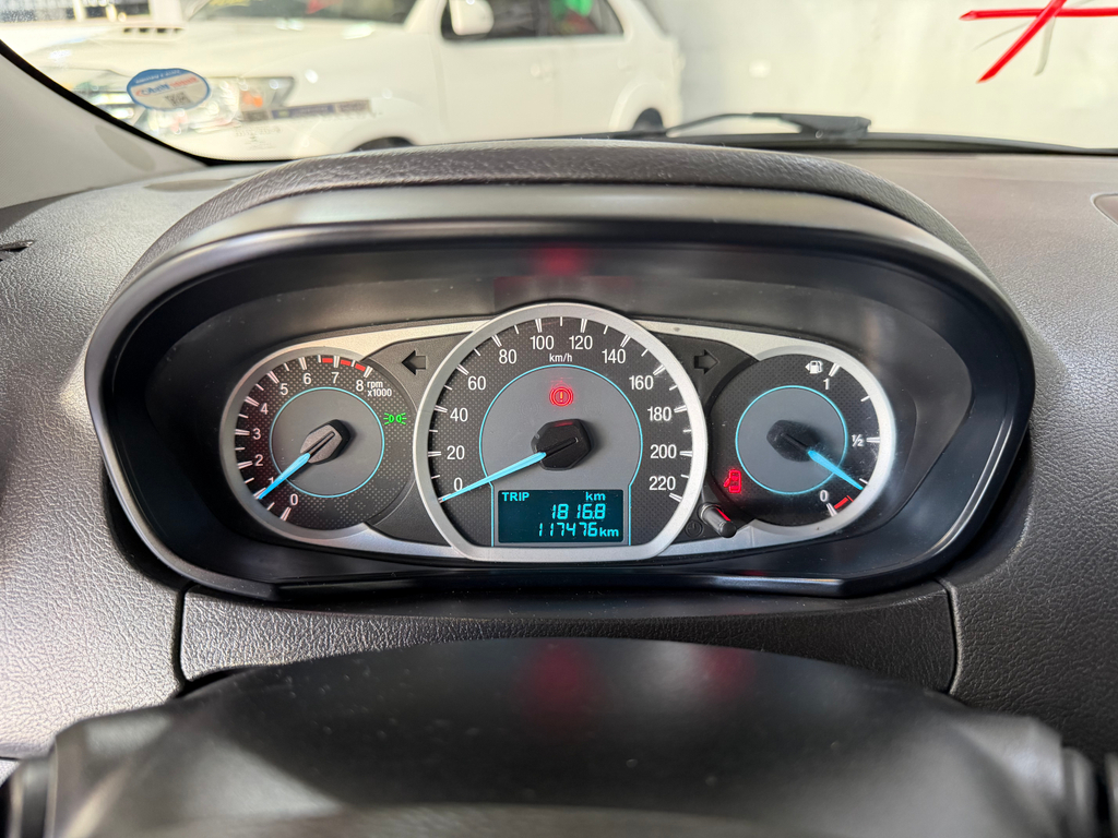 Ford Ka Branco