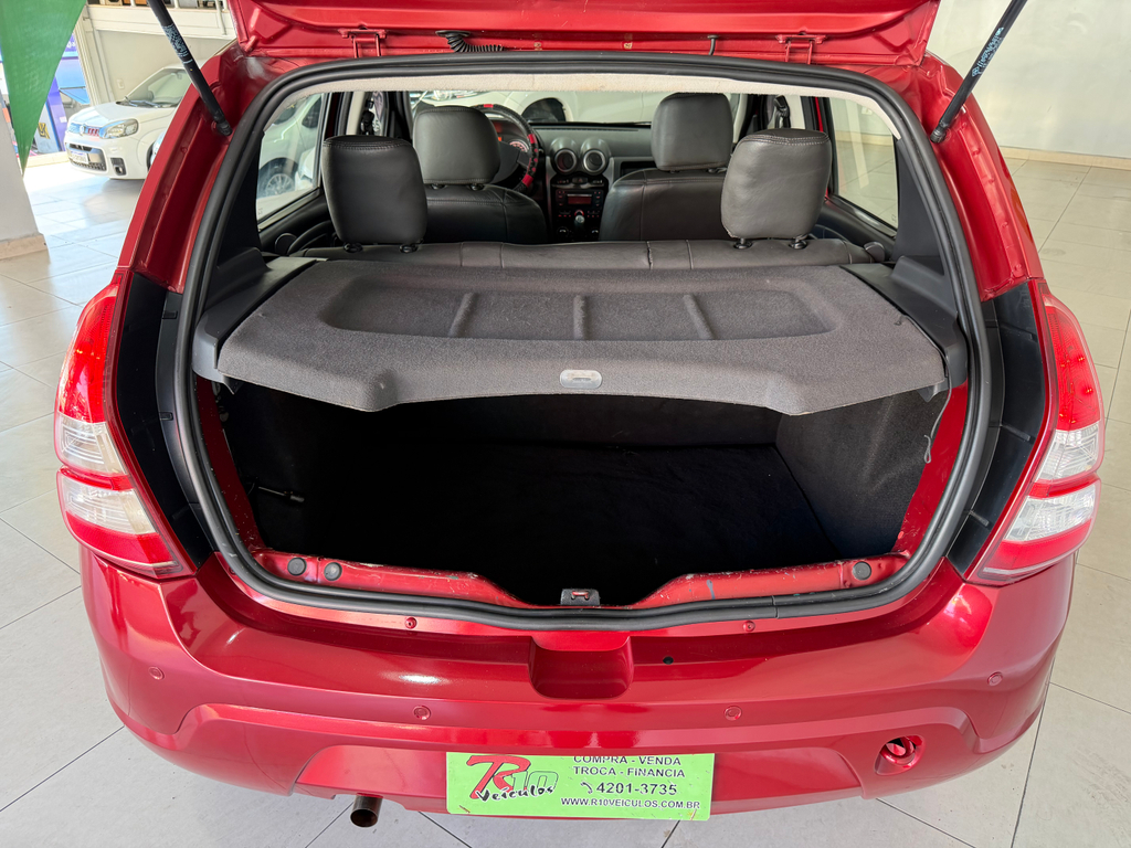 Renault Sandero Vermelho