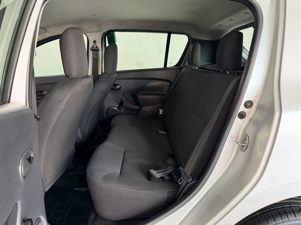 Renault Sandero Prata