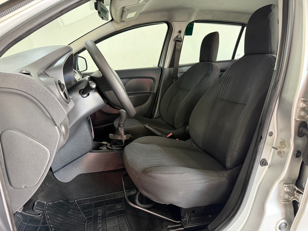Renault Sandero Prata